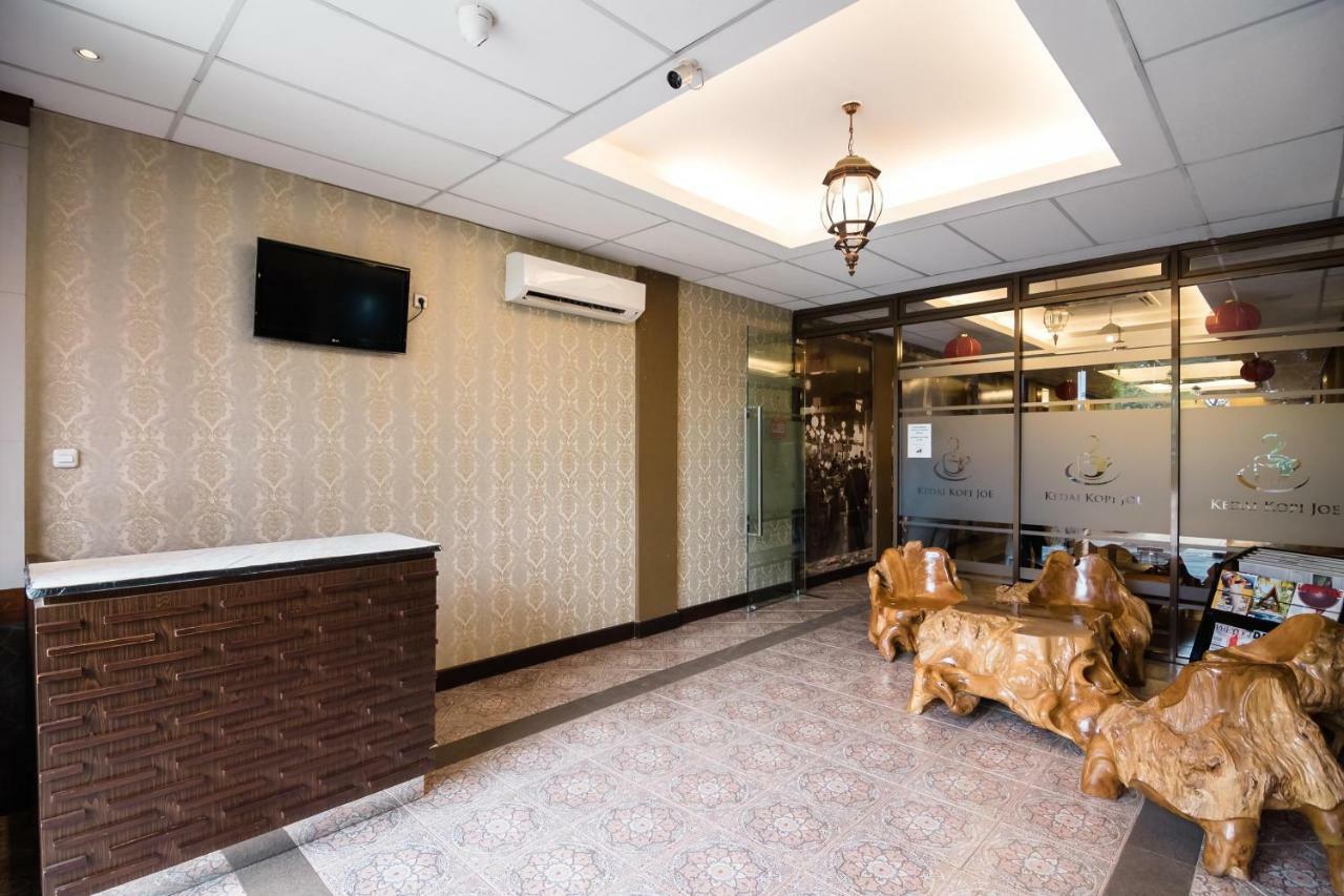 Reddoorz Plus Near Soekarno Hatta Airport 2 Tangerang Exterior photo